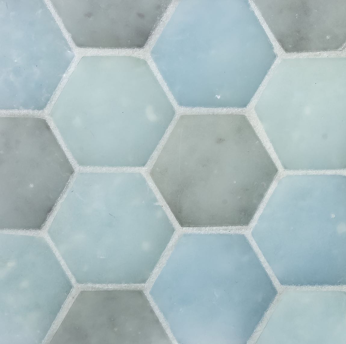 Fluid Small Hex Glass Tile Frosted Y Blend